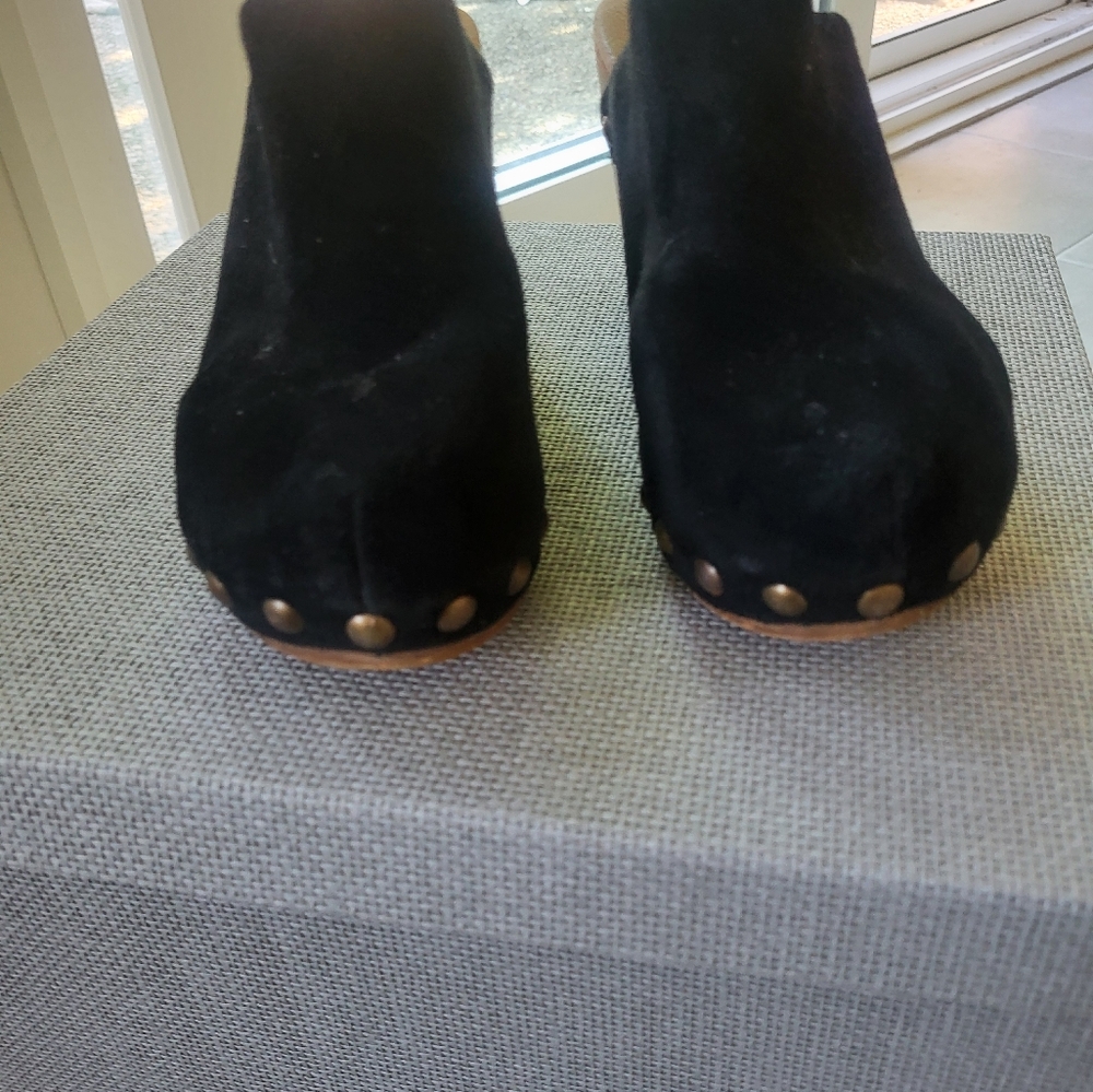 Clogs - Picture 4 of 4